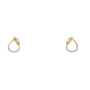 one yellow gold pair of earring with 18 natural diamond