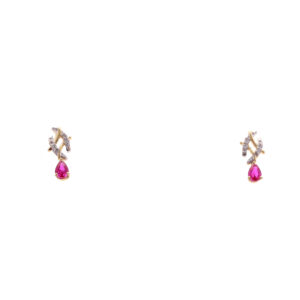 one yellow gold pair of earrings with 8 natural diamonds
