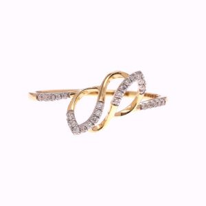 ONE YELLOW GOLD RING WITH 26  NATURAL DIAMONDS