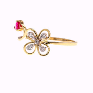 ONE YELLOW GOLD RING WITH 9 NATURAL DIAMONDS