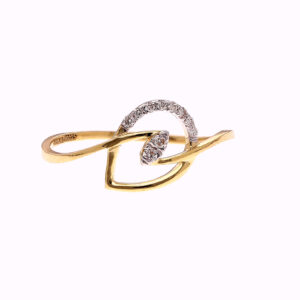 ONE YELLOW GOLD RING WITH 10 NATURAL DIAMONDS