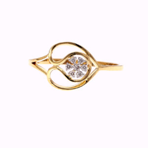 ONE YELLOW GOLD RING WITH 7 NATURAL DIAMONDS