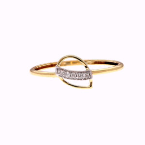 ONE YELLOW GOLD RING WITH 5 NATURAL DIAMONDS