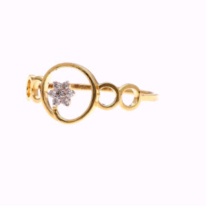 ONE YELLOW GOLD RING WITH 7 NATURAL DIAMONDS