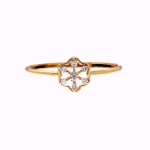 ONE YELLOW GOLD RING WITH 7 NATURAL DIAMONDS