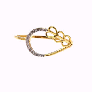 ONE YELLOW GOLD RING WITH 15  NATURAL DIAMONDS