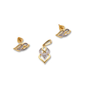 Minimal Diamond Earrings with Modern Finish