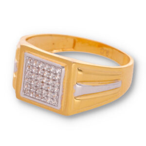 Classic Gold Ring with Elegant Finish