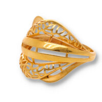 Classic Gold Ring with Elegant Finish