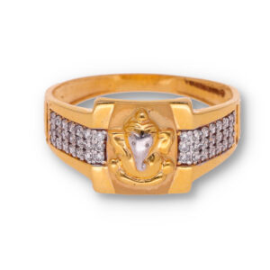 Classic Gold Ring with Elegant Finish