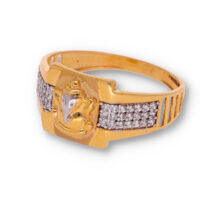 Classic Gold Ring with Elegant Finish