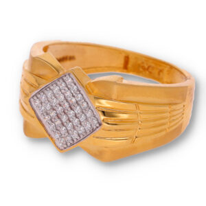 Classic Gold Ring with Elegant Finish