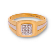 Classic Gold Ring with Elegant Finish - Image 2