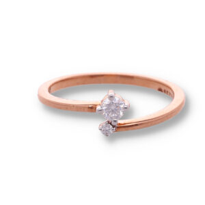 Classic Gold Ring with Elegant Finish