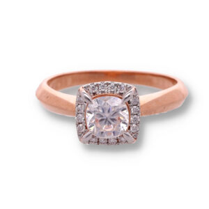 Classic Gold Ring with Elegant Finish