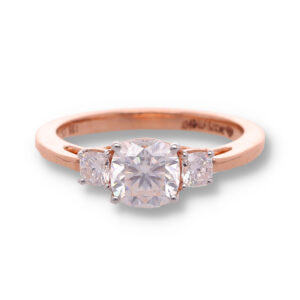 Classic Gold Ring with Elegant Finish