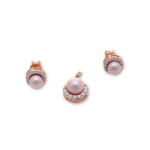 Sunehrie Elegant Pendant and Earring Set