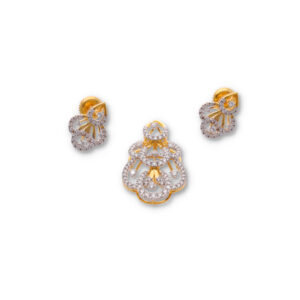 Sunehrie Elegant Pendant and Earring Set