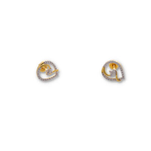 Minimal Diamond Earrings with Modern Finish