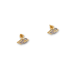 Minimal Diamond Earrings with Modern Finish