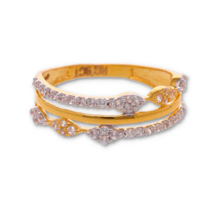 Classic Gold Ring with Elegant Finish