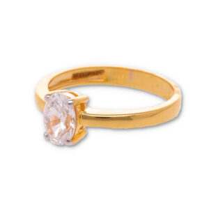 Classic Gold Ring with Elegant Finish