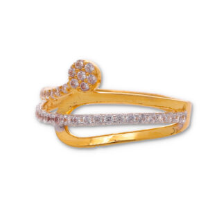 Classic Gold Ring with Elegant Finish