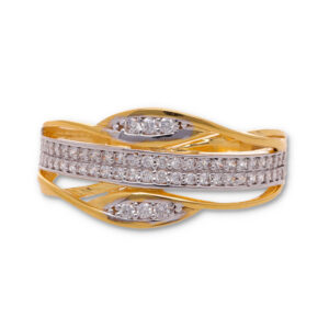 Classic Gold Ring with Elegant Finish