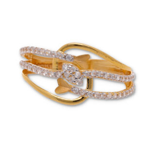 Classic Gold Ring with Elegant Finish
