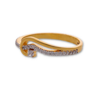 Classic Gold Ring with Elegant Finish