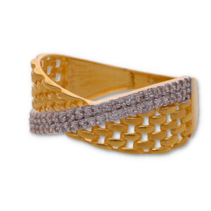 Classic Gold Ring with Elegant Finish