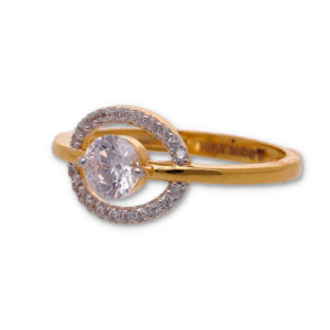 Classic Gold Ring with Elegant Finish