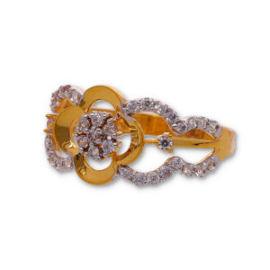 Classic Gold Ring with Elegant Finish