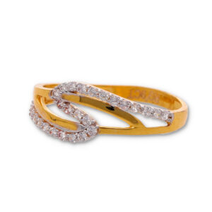 Classic Gold Ring with Elegant Finish