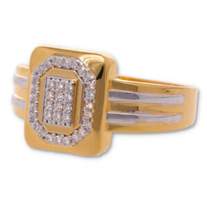 Classic Gold Ring with Elegant Finish