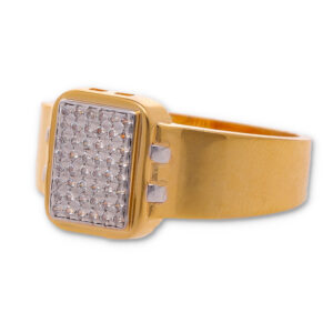 Classic Gold Ring with Elegant Finish