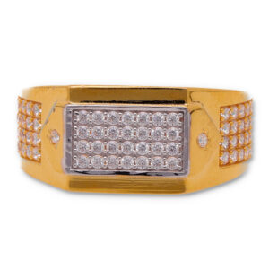 Classic Gold Ring with Elegant Finish