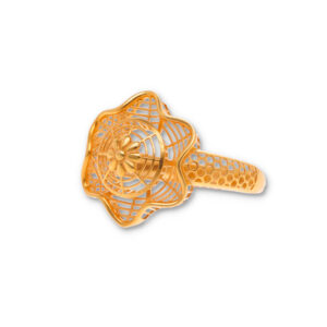 Classic Gold Ring with Elegant Finish