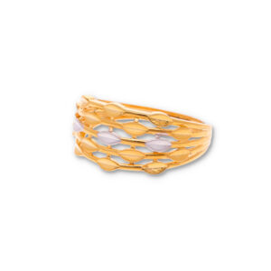 Classic Gold Ring with Elegant Finish