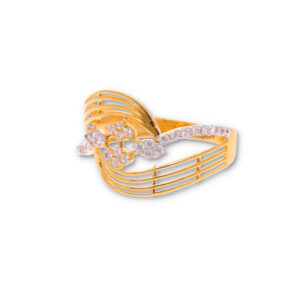 Classic Gold Ring with Elegant Finish