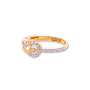Classic Gold Ring with Elegant Finish