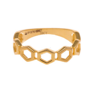 Classic Gold Ring with Elegant Finish