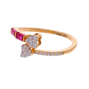 Classic Gold Ring with Elegant Finish